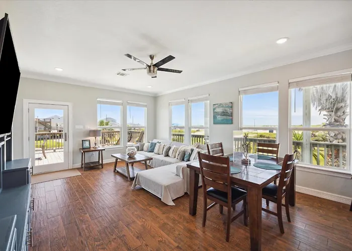 Surfside Retreat - Beautiful Views & Steps From The Beach!
