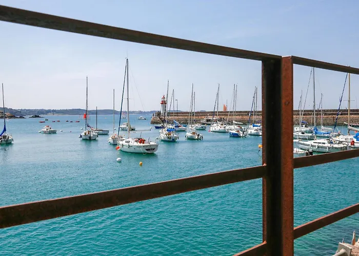 25m de la plage, vue mer, appartement pour 4