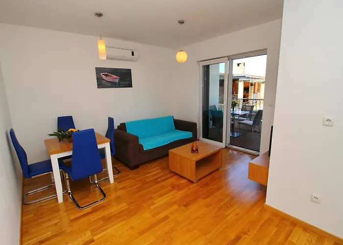 Fancy Apartments Kula - One-Bedroom Apartment With Terrace / Ground Floor