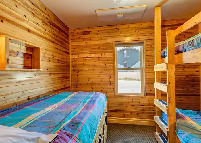 Fireside Inn & Hostel