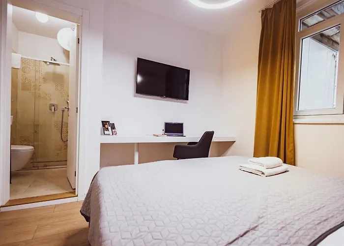 Bg Exclusive Suites