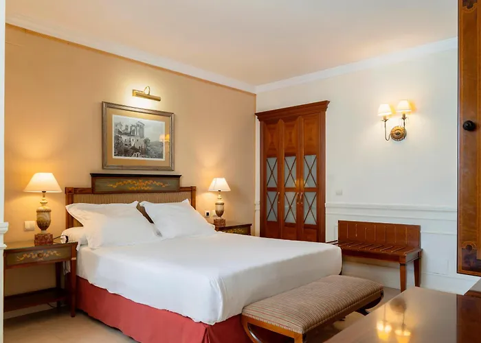 Apartamentos Guadalpin Suites Marbella