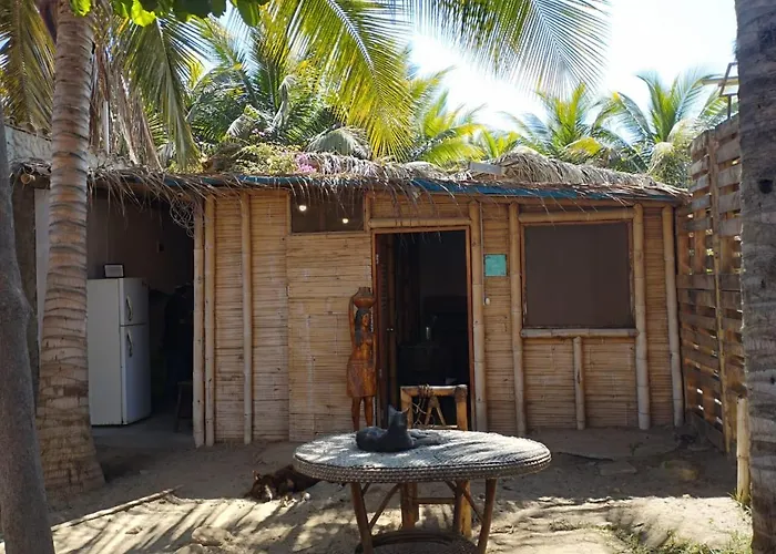 Los Almendros De Mancora
