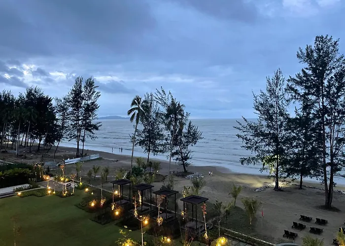 Getawayhub Roxy Sematan Beach Apartment