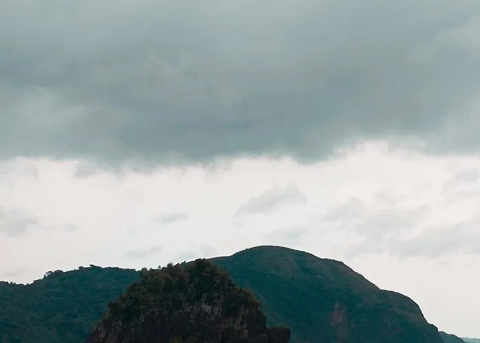 A-Frame Cottage 1, Puraran Surf Resort