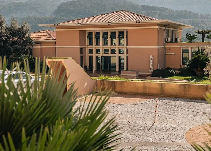 Country Lodge Hotel & Resort Beirut