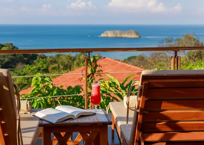 Si Como No Resort & Wildlife Refuge