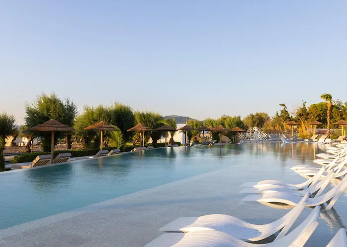 Pegasos Deluxe Beach Hotel