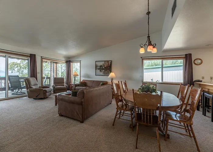 Pend Oreille Shores Resort