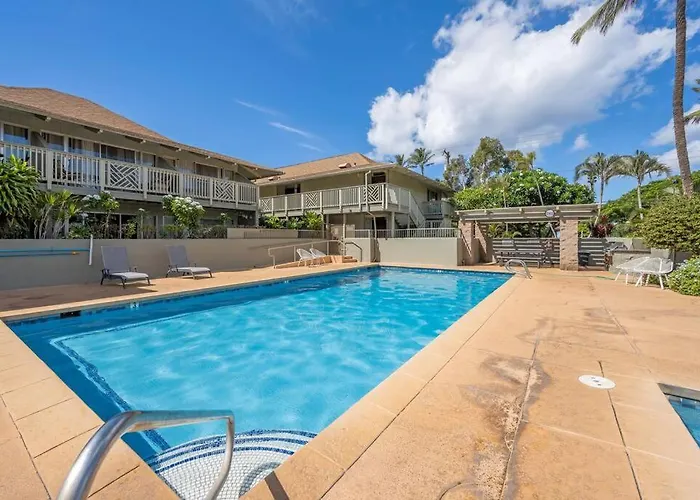 Kihei Bay Surf 140 - Remodeled Ground Floor Kihei Gem Across From Beach