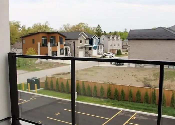 Beachview Getaway At The New Carlyle 302 On The Main Strip In Grand Bend