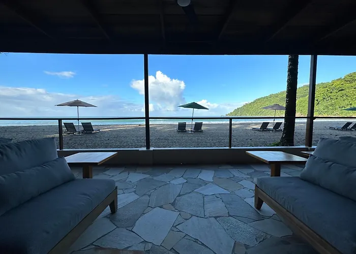 Mt. Plaisir Estate Hotel