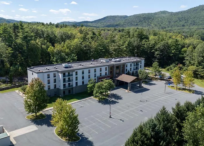 Hampton Inn & Suites Lake George