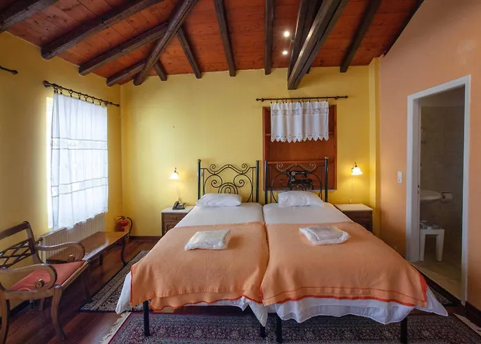 Byron Traditional Hotel