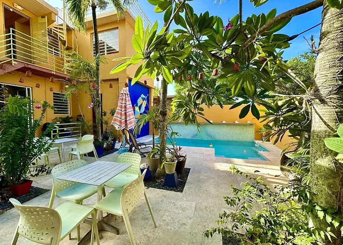 Casa De Amistad Guesthouse