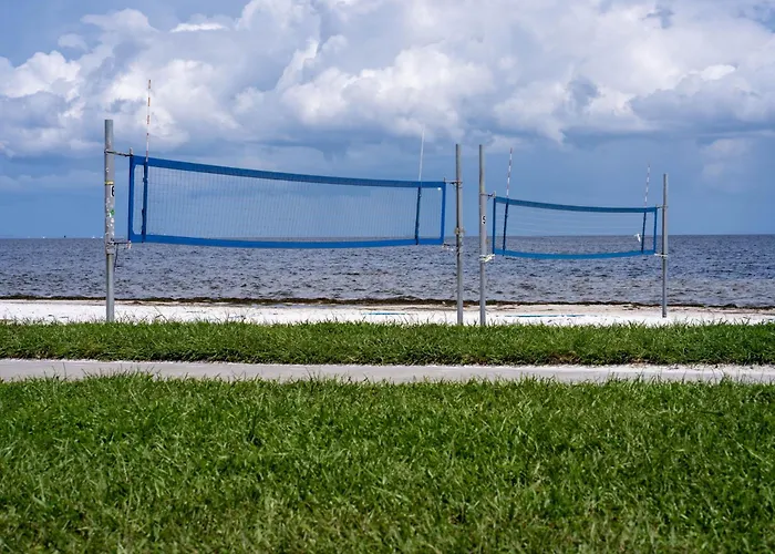 St Pete Boho Getaway Walk To Pier And Beach