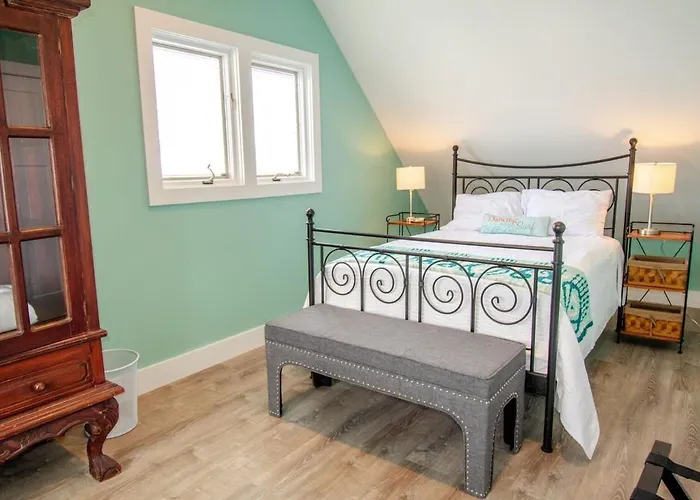 Full Renovation Amazing Spot With Views