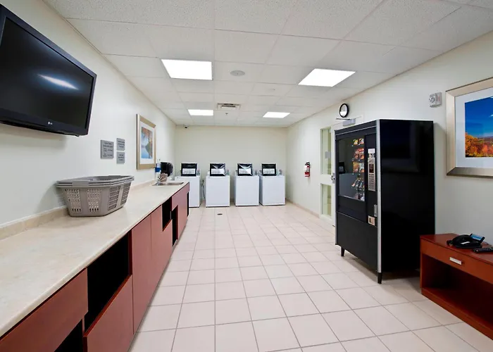 Courtyard By Marriott Ottawa East