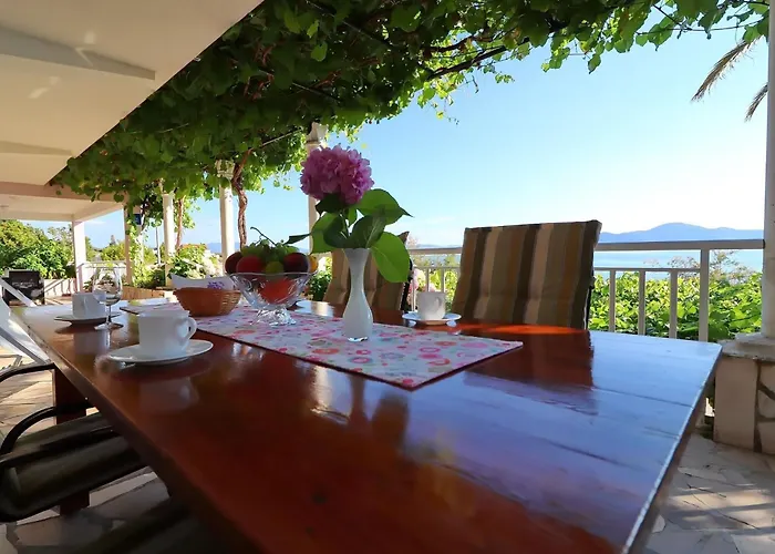Apartments Stipo - Comfort One Bedroom Apartment With Terrace And Sea View A1