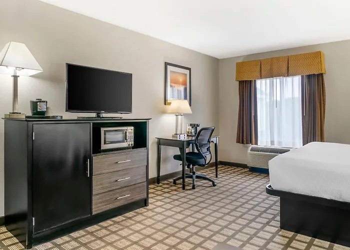Best Western Beacon Inn