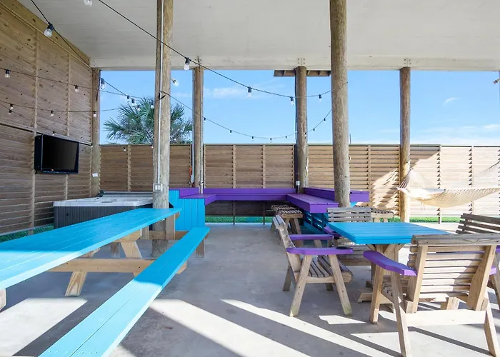Views! Beachside, Hot Tub, Arcade, Family Beach Retreat With Fun For Every Age!