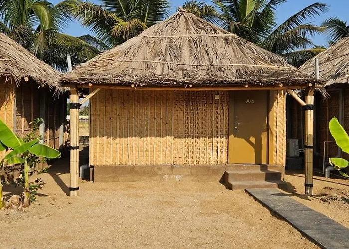 The King On The Rocks Resort Hampi