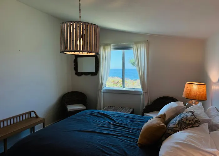 Ocean And Sunset Views - Cliff Side Cottage