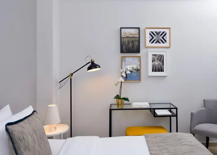 Maison Hotel
