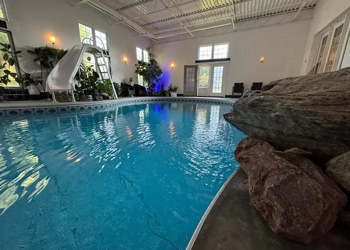 Holden Villa Retreat