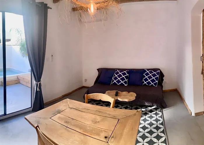 xenónas appartement avec petite piscine privée