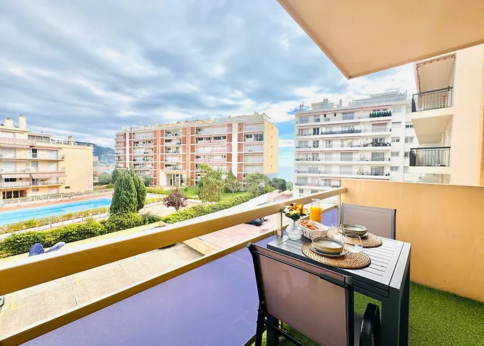 Charming 2-Rooms Apartment - Walk To Beach, Near Monaco & Menton