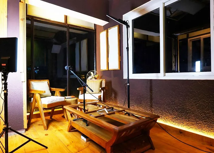 Aavya Creative Wellness Retreats