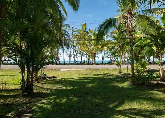 Casa Blanca Beachfront House With Shared Pool Access Pangea Lodge