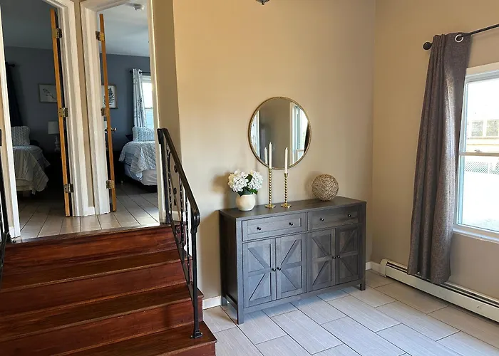 Newly Renovated 2 Bedroom House