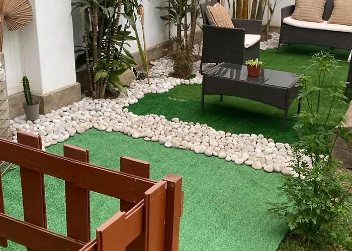 2 Beds With Garden View And Terrace
