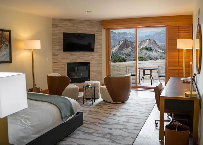 Garden Of The Gods Resort & Club