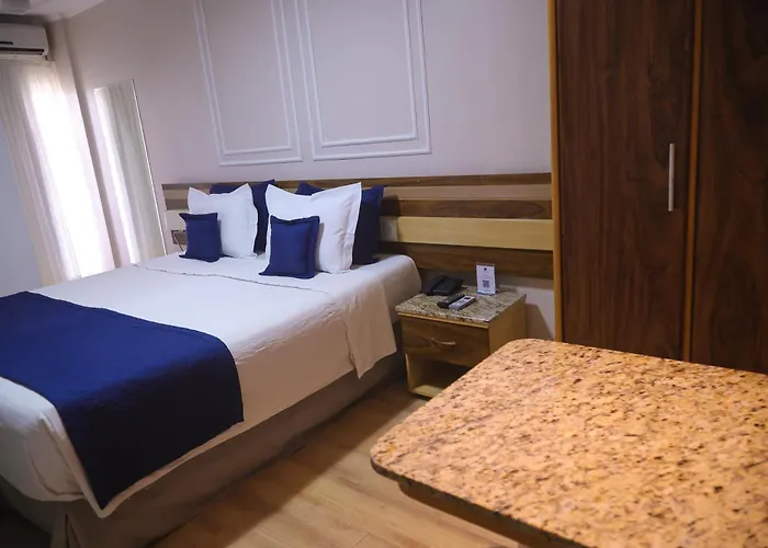 Laguna Plaza Hotel