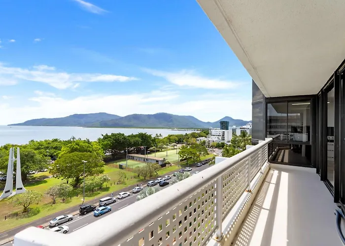 Belle Escapes Rydges Plaza Esplanade Luxury 2-Bedroom Apartment