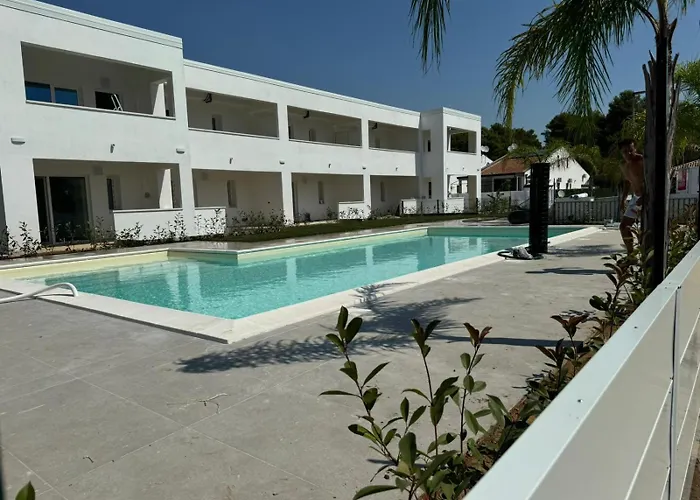 Sunshine Luxury Apartments - Private Pool And Beach - Policoro Lido