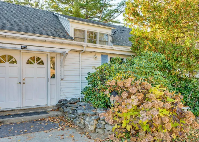 Lakefront Bristol Vacation Rental - Hike & Ski!