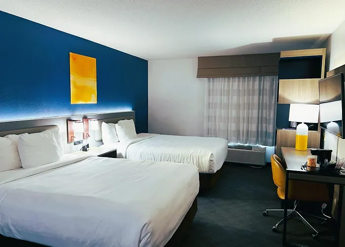 Comfort Inn & Suites Sheboygan I-43