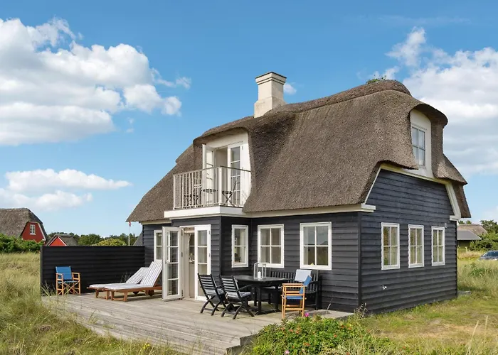 2 Bedroom Stunning Home In Blavand