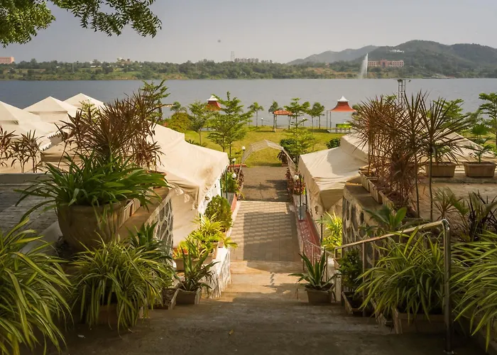 Riverview Tent Resort