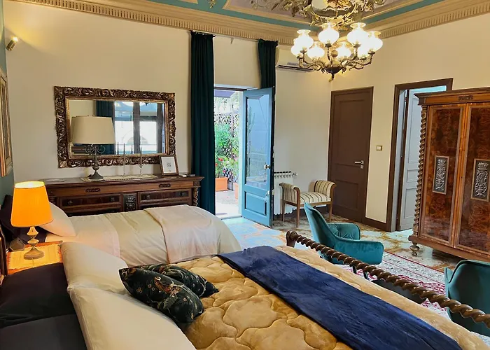 Allure Palace