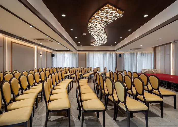 Copper Leaf Hotels, Tirunelveli