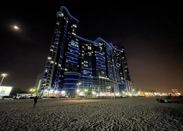 Luxury Apartments - Ajman Corniche Uae