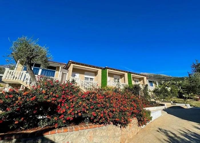 Essos Villas