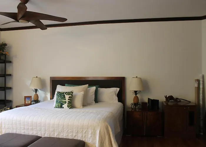 Hawaiian Paradise, Absolutely Gorgeous, Breathtaking Beach Home In Waimanalo