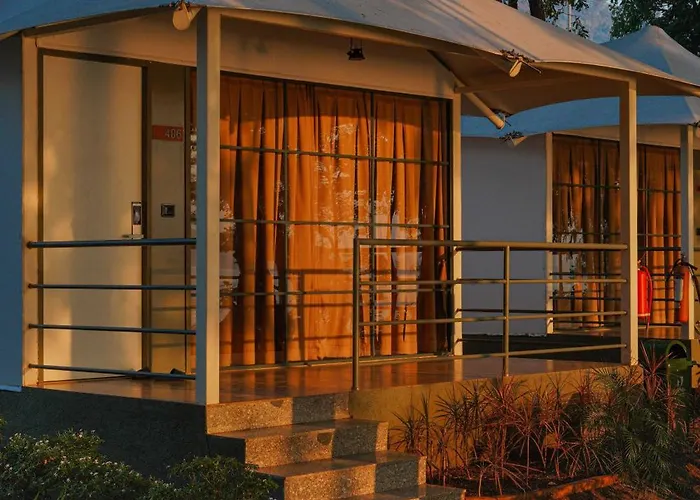 White Feather Resort Kauncha