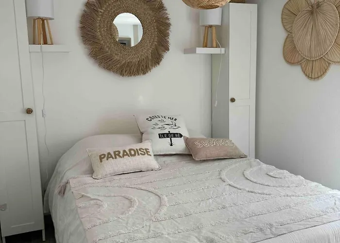 Appartement raffiné près de la mer et des commerces